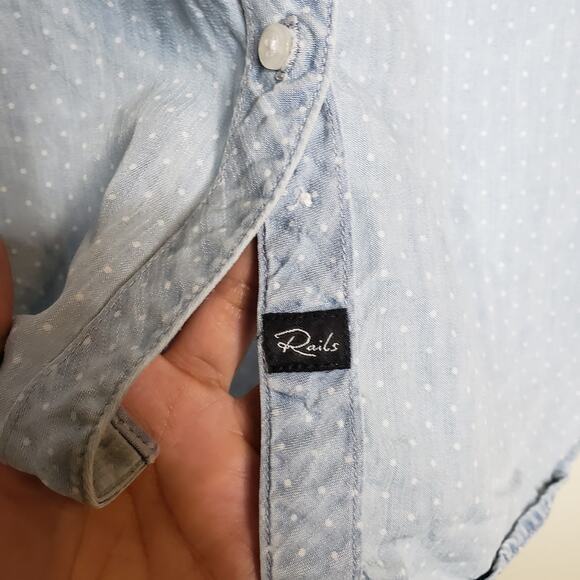 Rails| Carter Light Vintage Polka Dot Chambray - Picture 5 of 13